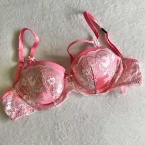 Victoria’s Secret Bra Dream Angels Demi Lace 32D